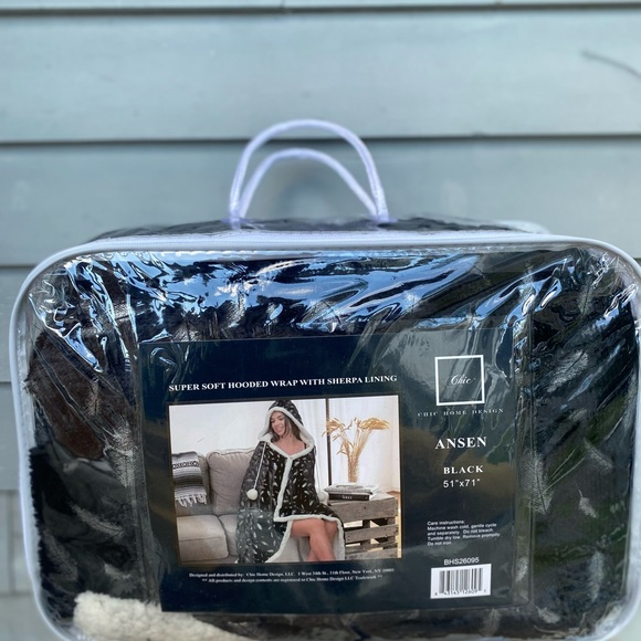 Chic Home Ansen lightweight wearable blanket/snuggie - Picture 7 of 12